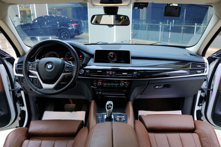 Used BMW X6 2017 xDrive35i Luxury Edition Interior 3