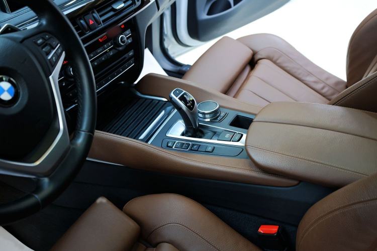 Used BMW X6 2017 xDrive35i Luxury Edition Interior 5