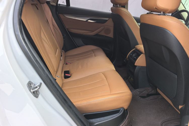 Used BMW X6 2017 xDrive35i Leading Model Interior 6
