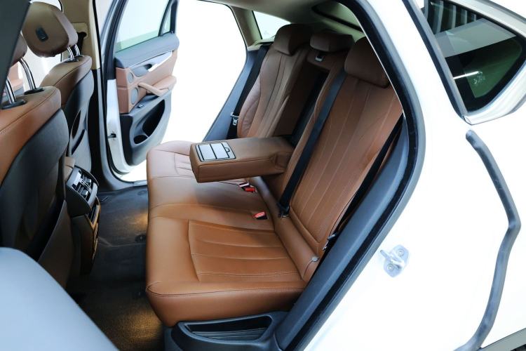 Used BMW X6 2017 xDrive35i Luxury Edition Interior 9