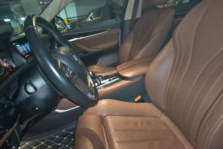 Used BMW X6 2017 xDrive28i Left Front Seat