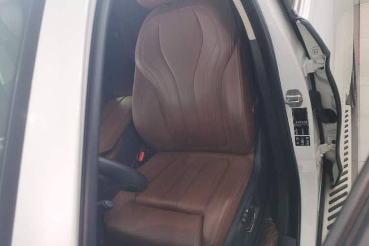 Used BMW X6 2017 xDrive28i Left Front Seat