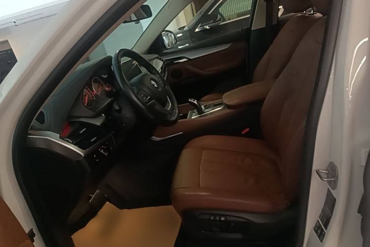 Used BMW X6 2017 xDrive35i Leading Model Left Front Seat