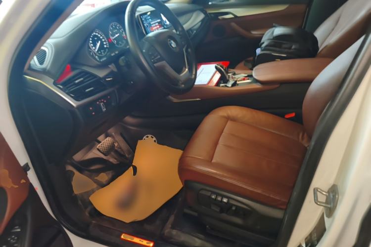 Used BMW X6 2017 xDrive35i Leading Model Left Front Seat