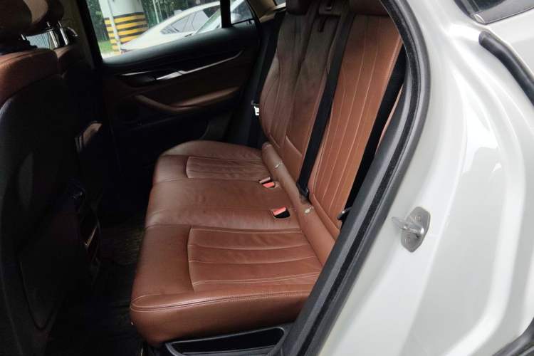 Used BMW X6 2017 xDrive28i Left Rear Seat