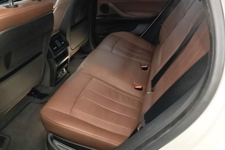Used BMW X6 2017 xDrive28i Left Rear Seat