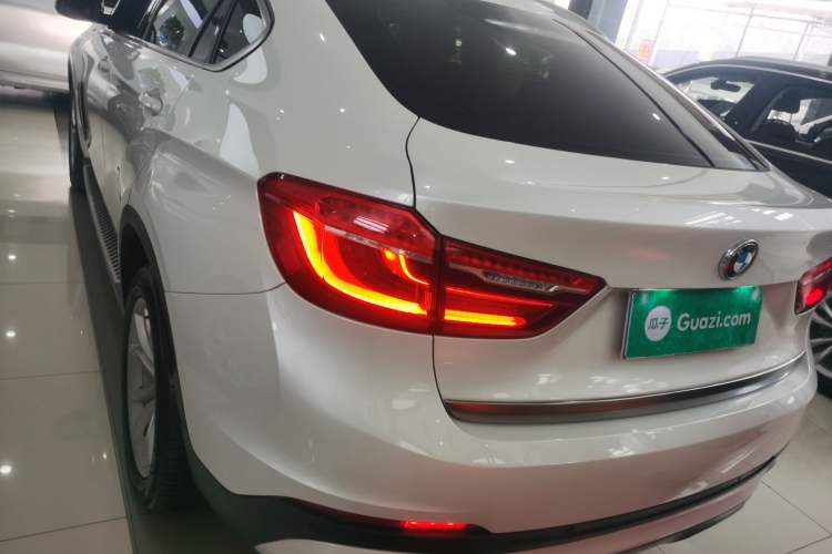 Used BMW X6 2017 xDrive28i Rear