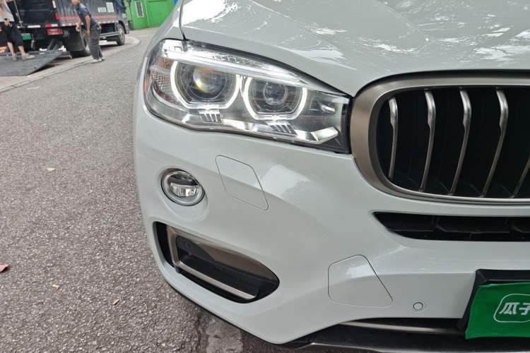 Used BMW X6 2017 xDrive28i Right Front Headlight