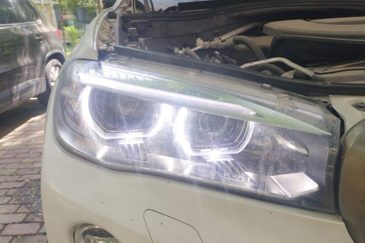 Used BMW X6 2017 xDrive28i Right Front Headlight