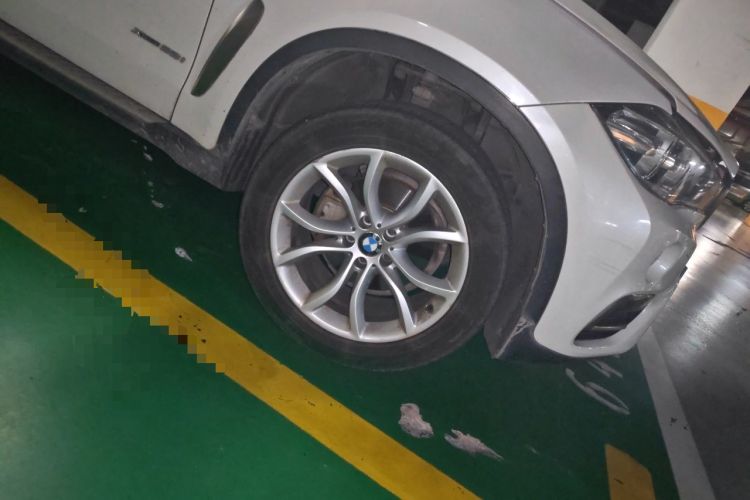 Used BMW X6 2017 xDrive28i Right Front Wheel Hub