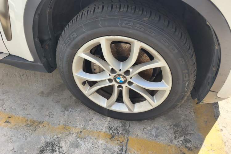 Used BMW X6 2017 xDrive28i Right Front Wheel Hub