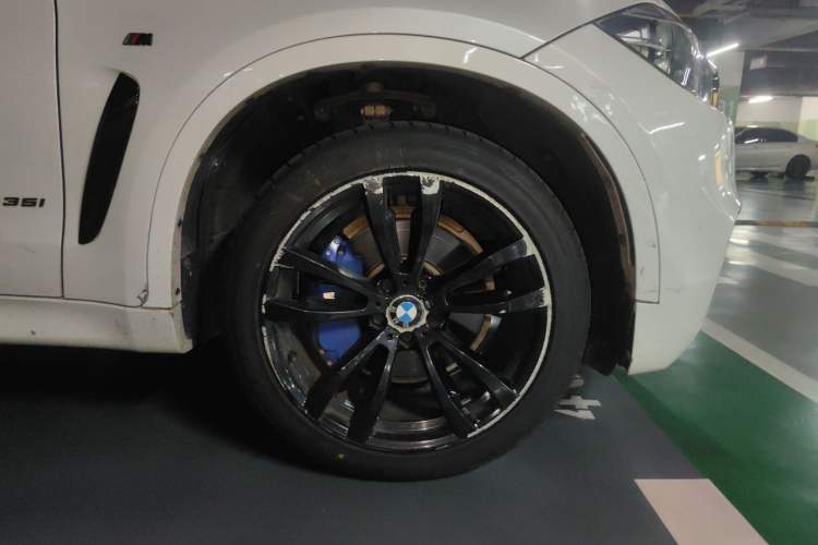 Used BMW X6 2017 xDrive35i M Sport Edition Right Front Wheel Hub