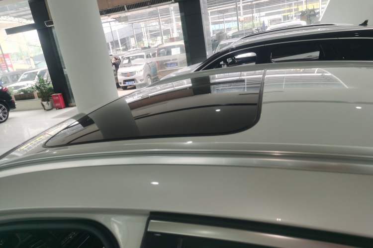 Used BMW X6 2017 xDrive28i Roof
