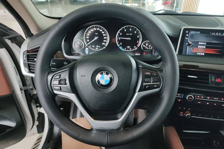 Used BMW X6 2017 xDrive28i Steering Wheel