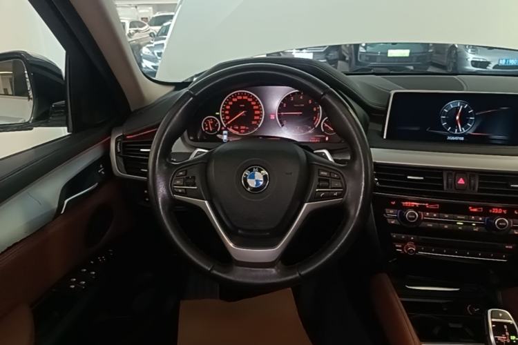 Used BMW X6 2017 xDrive35i Leading Model Steering Wheel