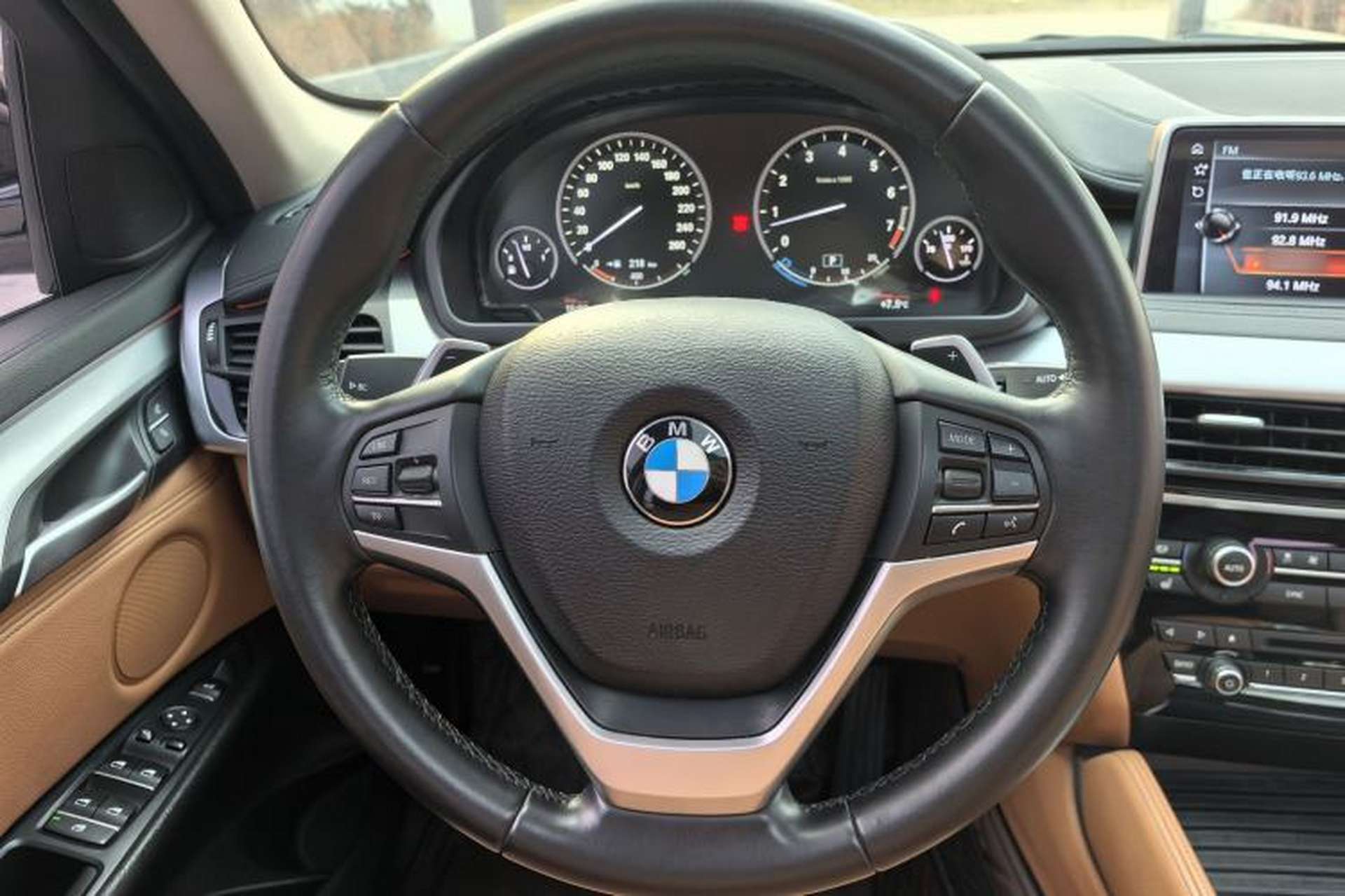 Used BMW X6 2017 xDrive35i Leading Model Steering Wheel