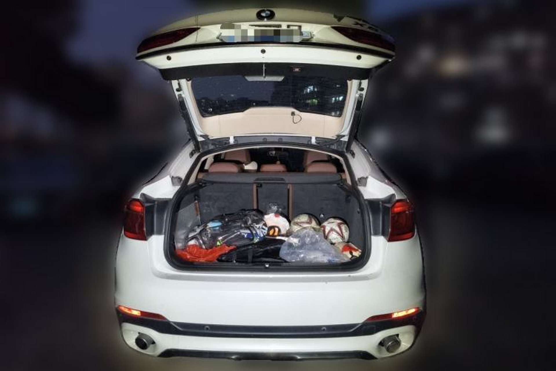 Used BMW X6 2017 xDrive28i Trunk