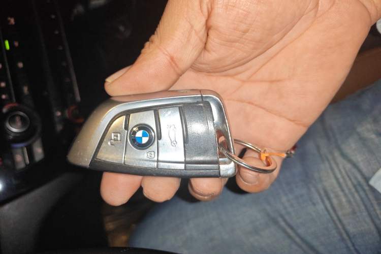 Used BMW X6 2017 xDrive28i Vehicle Key