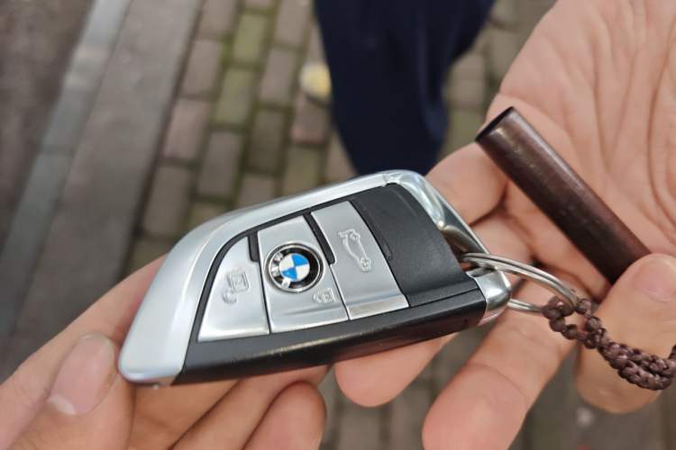 Used BMW X6 2017 xDrive28i Vehicle Key