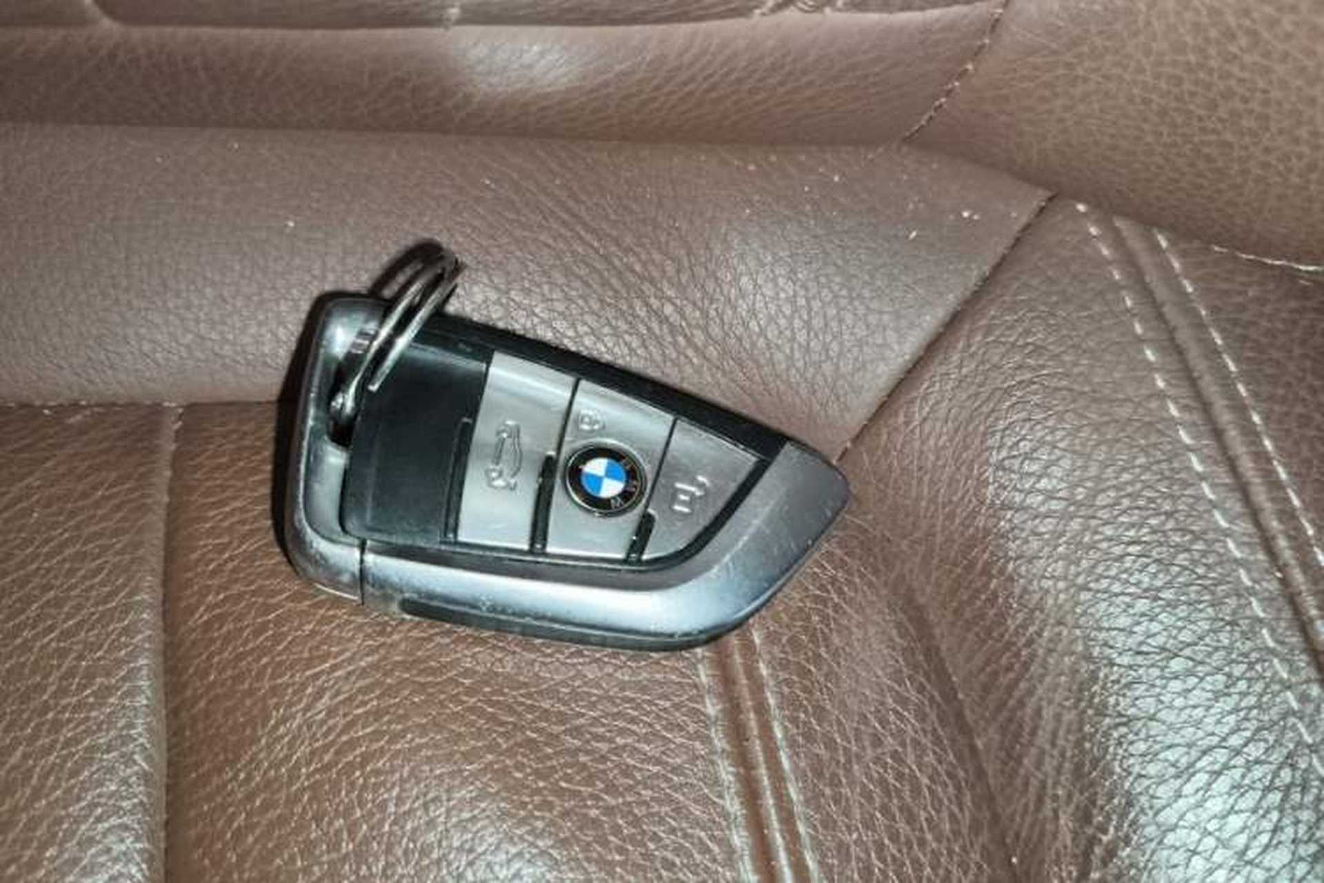 Used BMW X6 2017 xDrive28i Vehicle Key