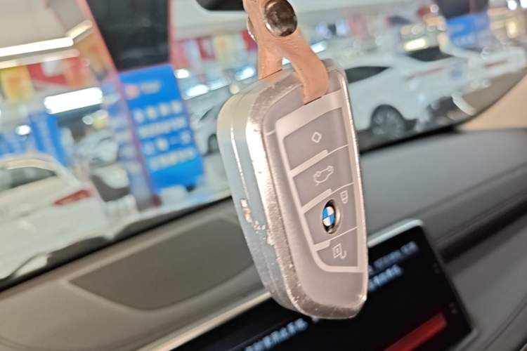 Used BMW X6 2017 xDrive28i Vehicle Key