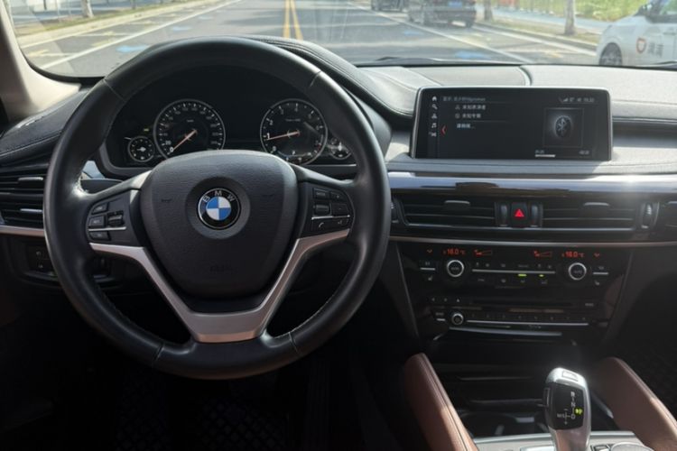Used BMW X6 2017 xDrive28i Interior 3
