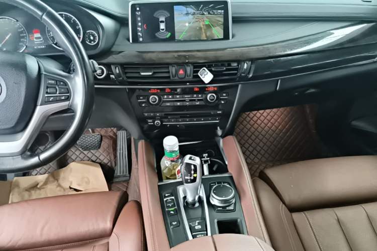 Used BMW X6 2018 xDrive28i Audio And AC Panel