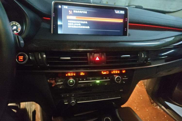 Used BMW X6 2018 xDrive28i Audio And AC Panel