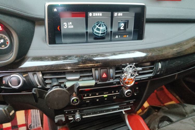 Used BMW X6 2018 xDrive28i Audio And AC Panel