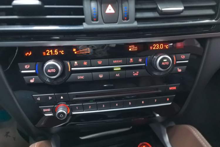 Used BMW X6 2018 xDrive35i M Sport Luxury Edition Audio And AC Panel