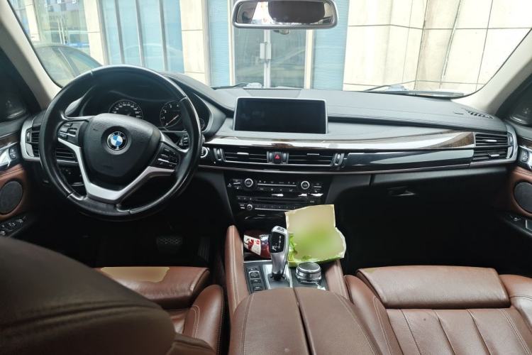 Used BMW X6 2018 xDrive28i Center Console