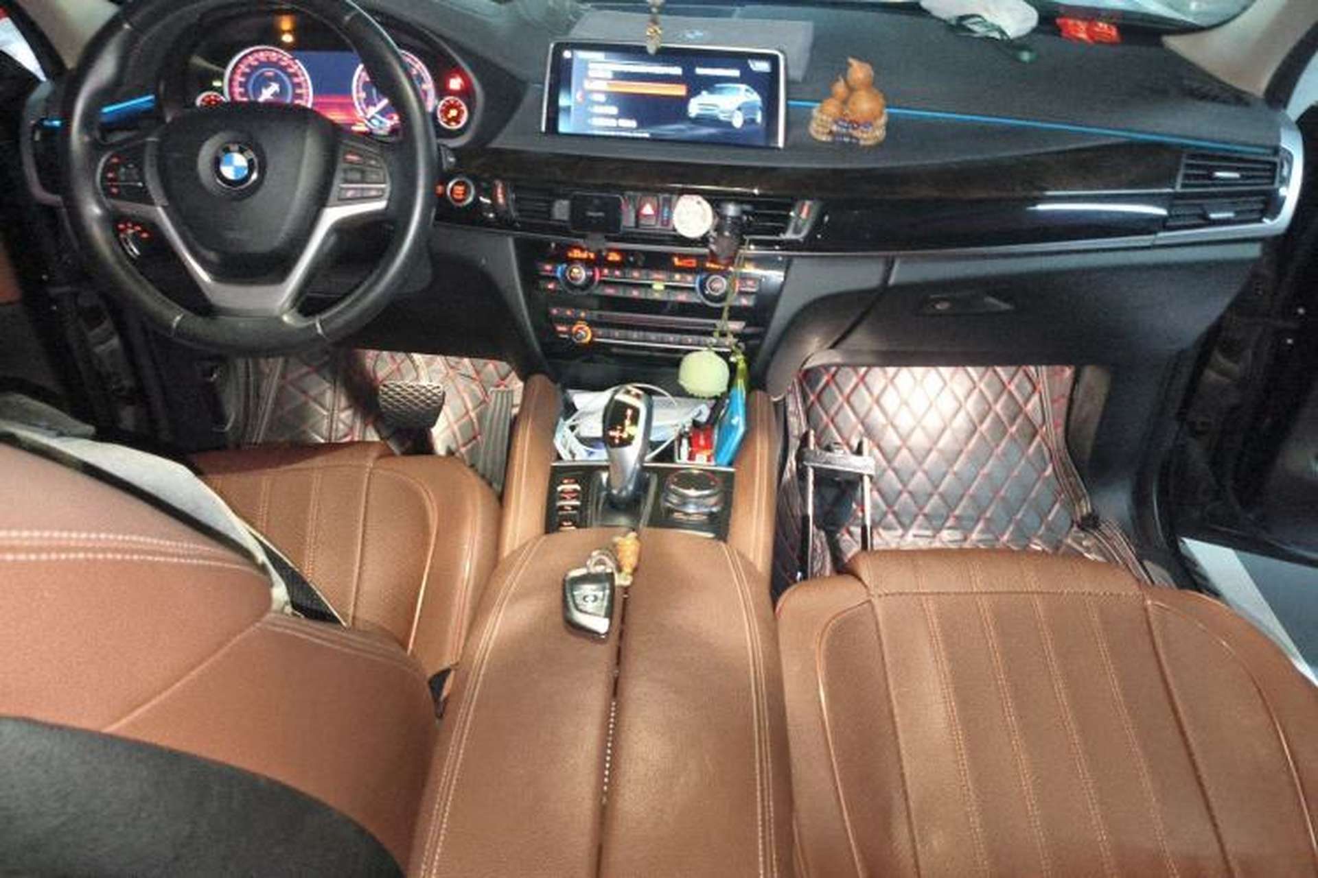Used BMW X6 2018 xDrive28i Center Console