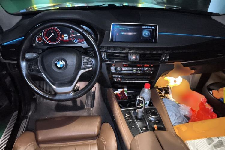 Used BMW X6 2018 xDrive28i Center Console