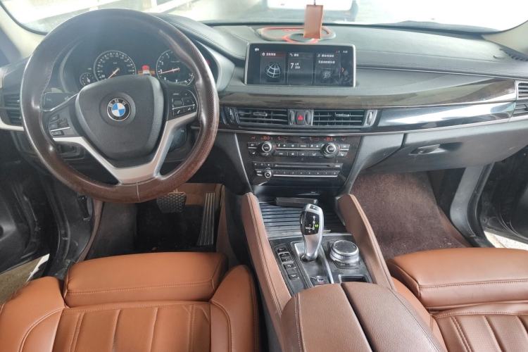 Used BMW X6 2018 xDrive28i Center Console