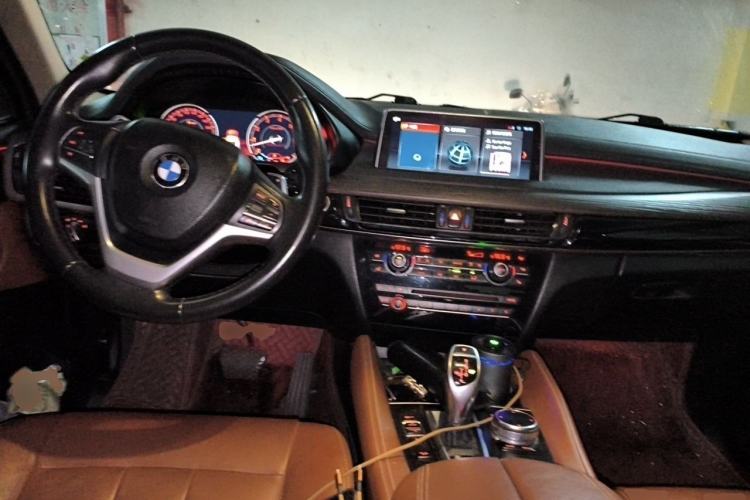 Used BMW X6 2018 xDrive35i Leading Model Center Console