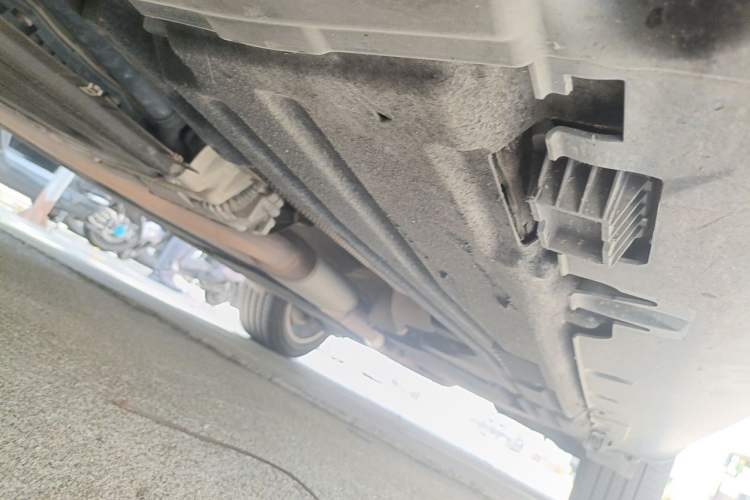 Used BMW X6 2018 xDrive28i Chassis Front Left