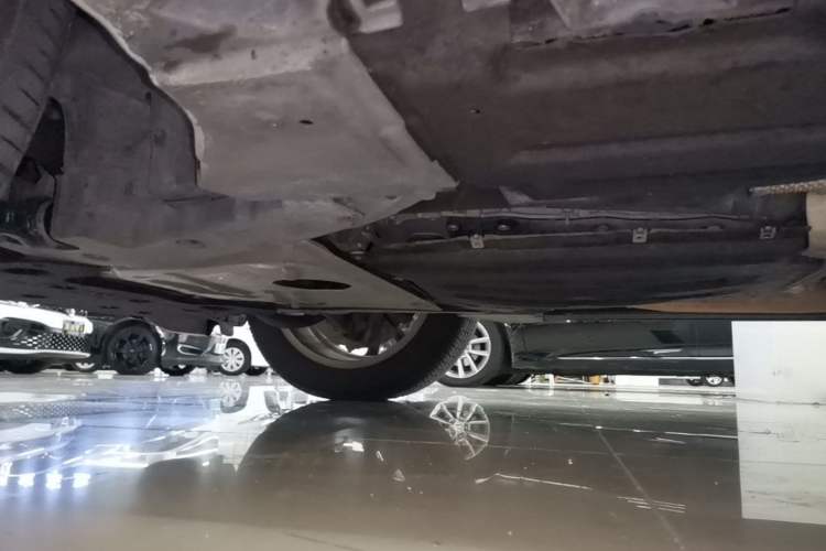 Used BMW X6 2018 xDrive28i Chassis Front Left