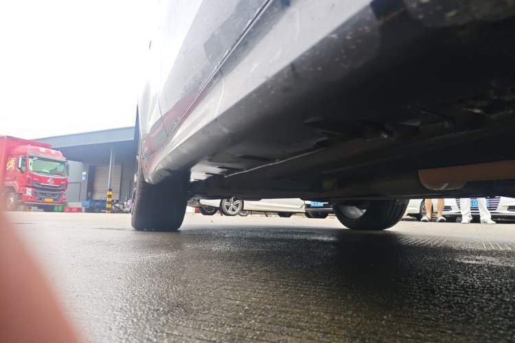 Used BMW X6 2018 xDrive28i Chassis Front Right