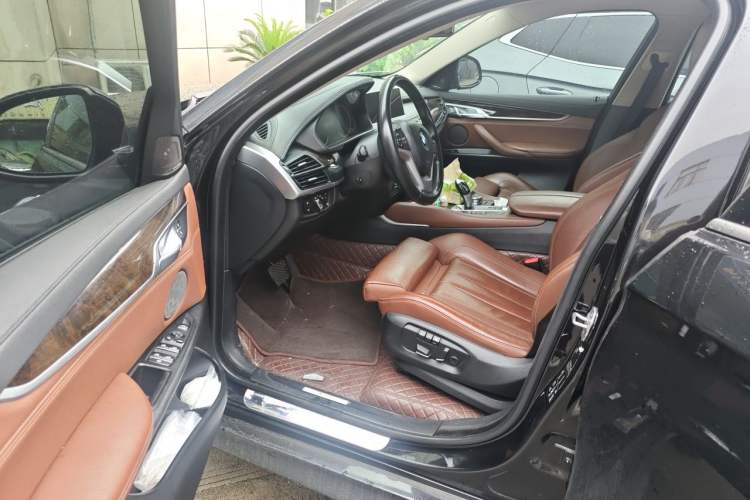 Used BMW X6 2018 xDrive28i Driver Seat