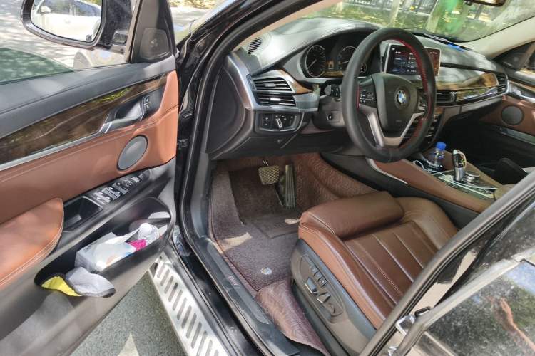 Used BMW X6 2018 xDrive28i Driver Seat