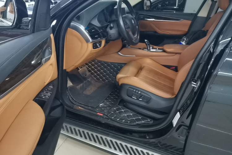 Used BMW X6 2018 xDrive28i Driver Seat