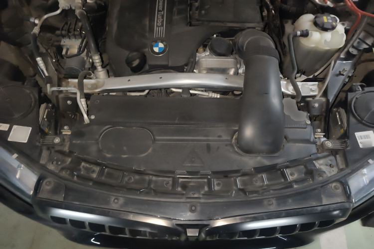 Used BMW X6 2018 xDrive35i Leading Model Engine Bay
