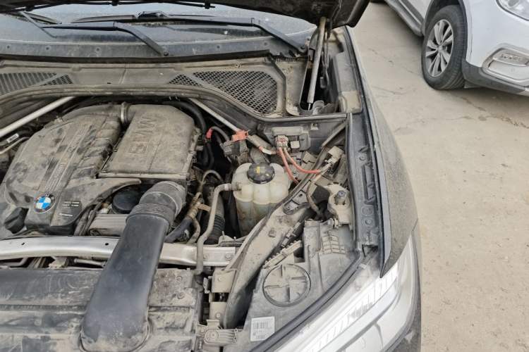 Used BMW X6  Engine Bay Left