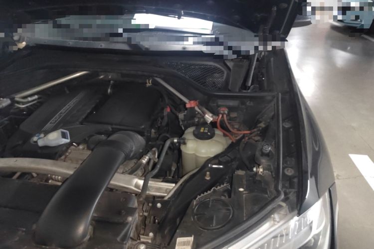Used BMW X6 2018 xDrive35i Base Model Middle East Engine Bay Left