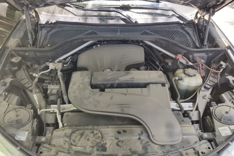 Used BMW X6 2018 xDrive28i Engine Bay