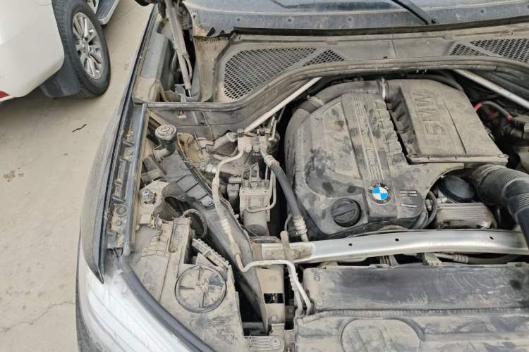 Used BMW X6  Engine Bay Right