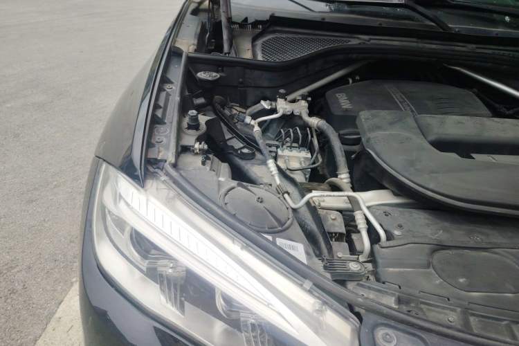 Used BMW X6  Engine Bay Right