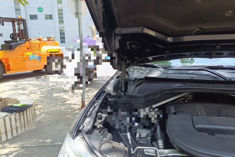 Used BMW X6 2018 xDrive28i Engine Bay Right