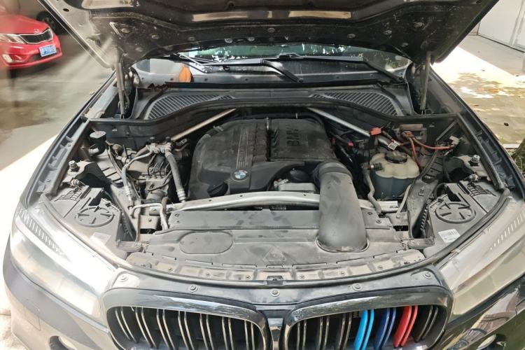 Used BMW X6 2018 xDrive35i M Sport Luxury Edition Engine Bay
