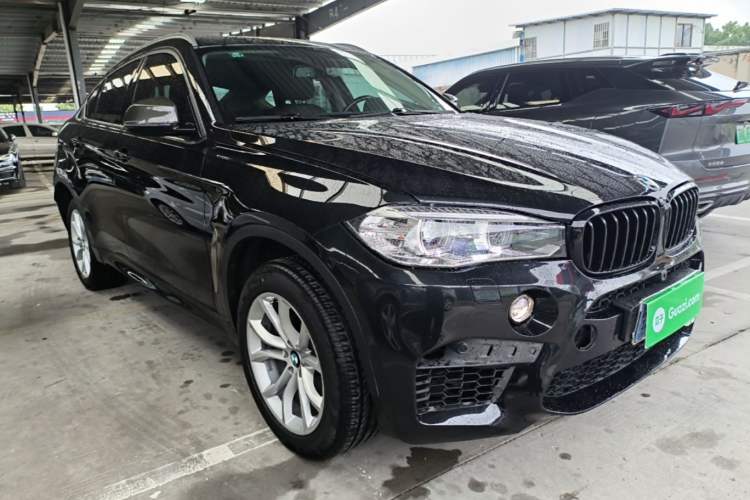 Used BMW X6 2018 xDrive28i Front Right 45 Deg